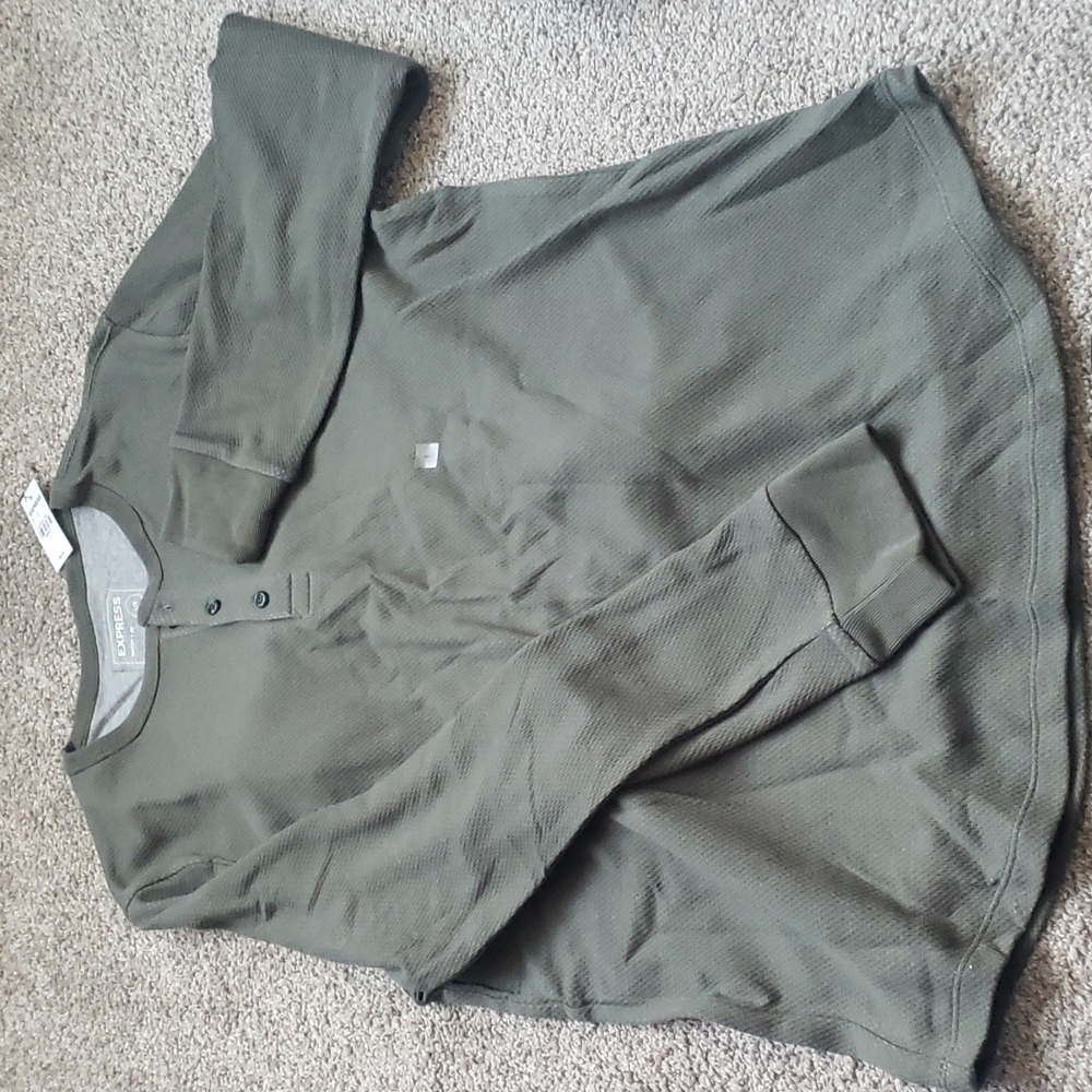 Long sleeve light weight sweater tee